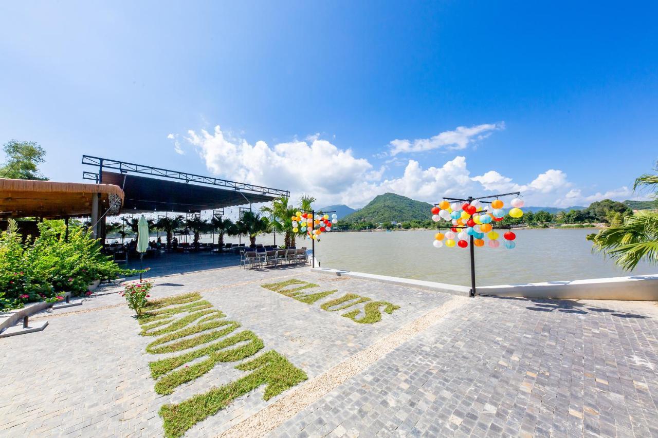 Oyo 426 Klaus Resort ニャチャン エクステリア 写真