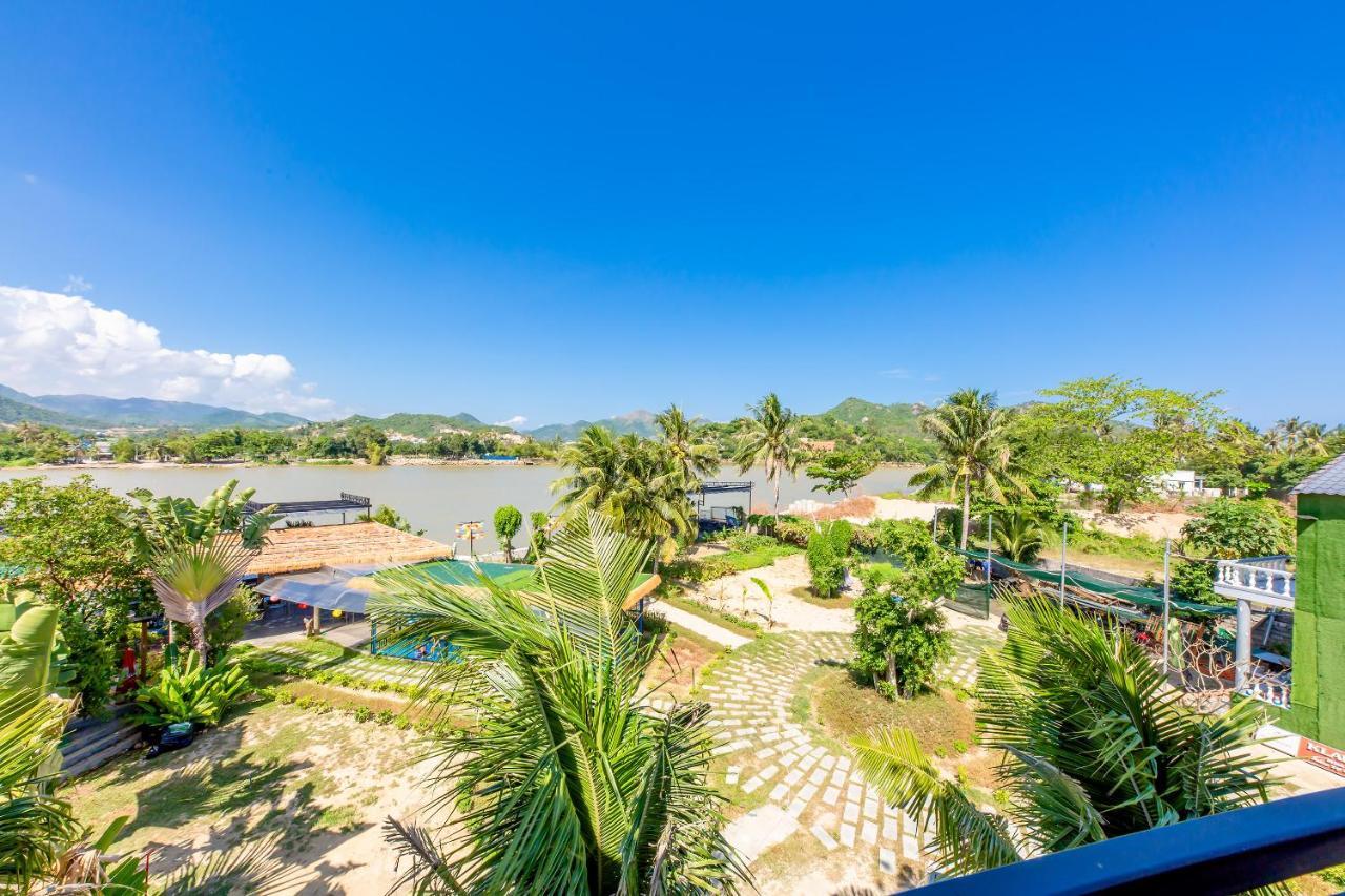 Oyo 426 Klaus Resort ニャチャン エクステリア 写真