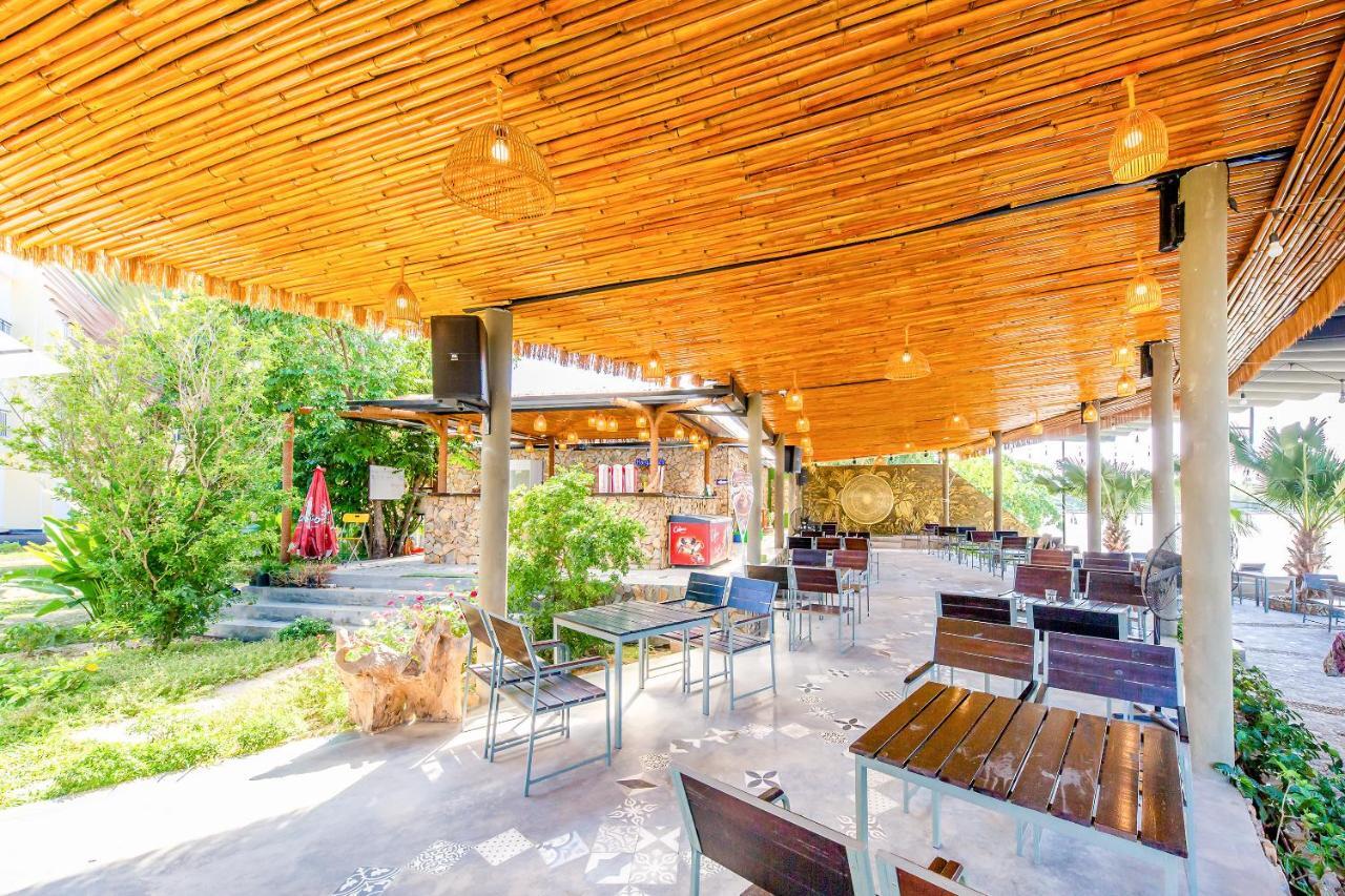 Oyo 426 Klaus Resort ニャチャン エクステリア 写真